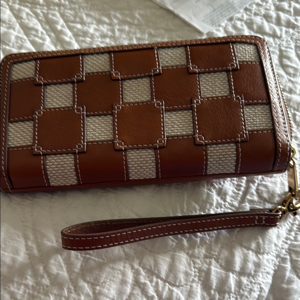 Fossil Brown and Cream Checkered Wallet